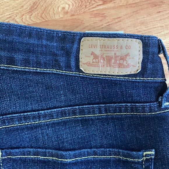 Levi’s Jeans - Dark wash Size 12 - Picture 3 of 12